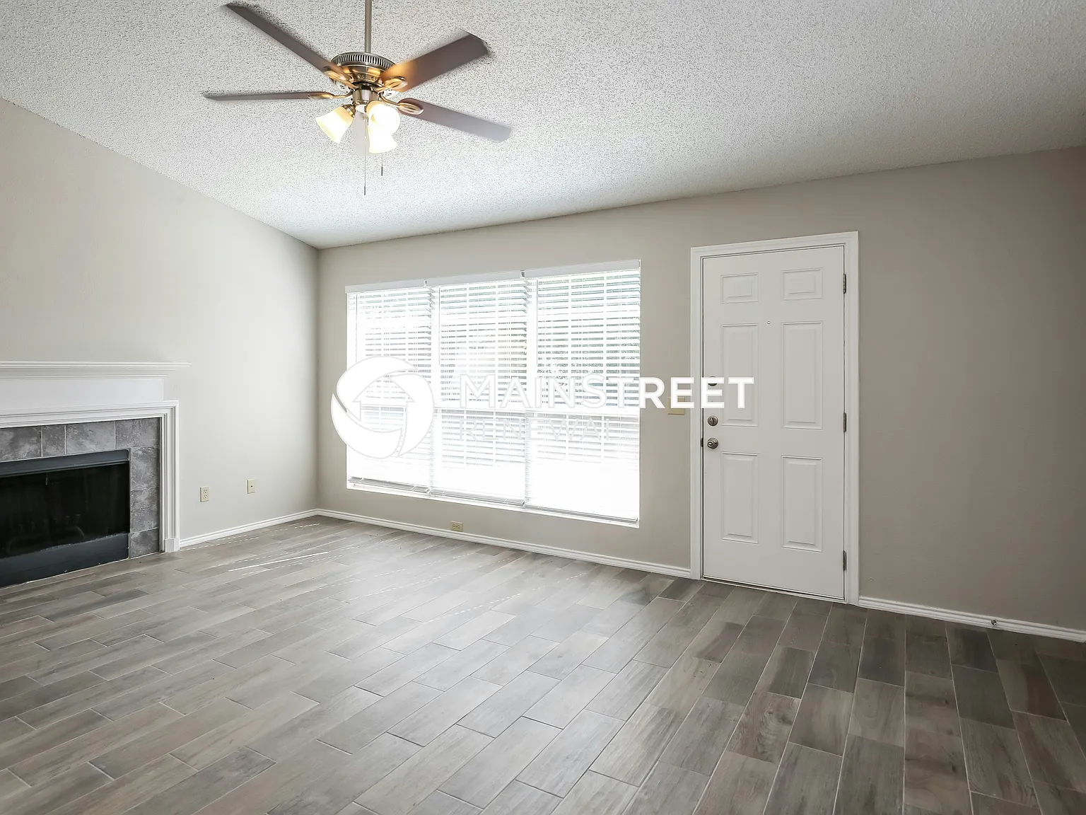 6820 Lyndale Dr — Photo 3