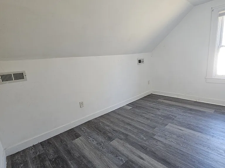 807 Gresham Rd #1 — Photo 8