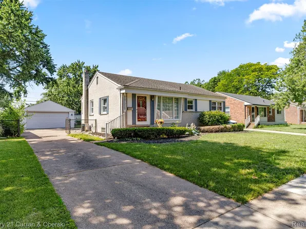 29655 Westfield St, Livonia, MI 48150