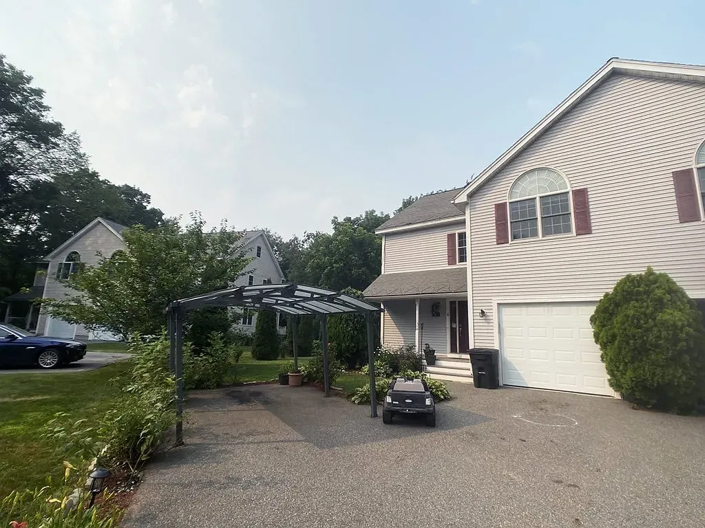 3 bed, 2.5 bath, 1800 sqft, $3,500 — Photo 2