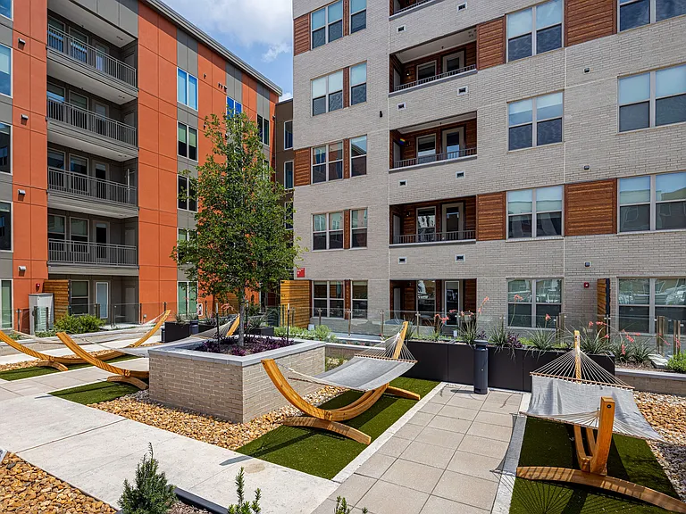 BranchPark_amenity_courtyard hammocks 3-7