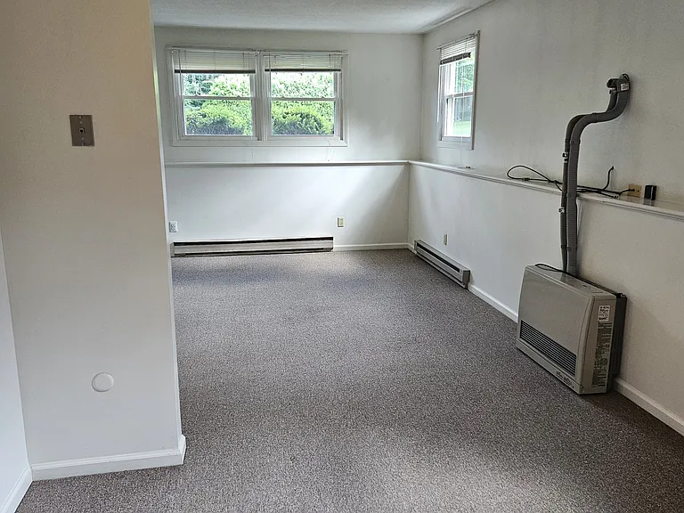 29B Plumtree Rd #B — Photo 5