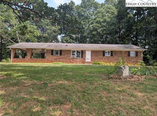 1920 N Oak Ridge Church Rd, Yadkinville, NC 27055