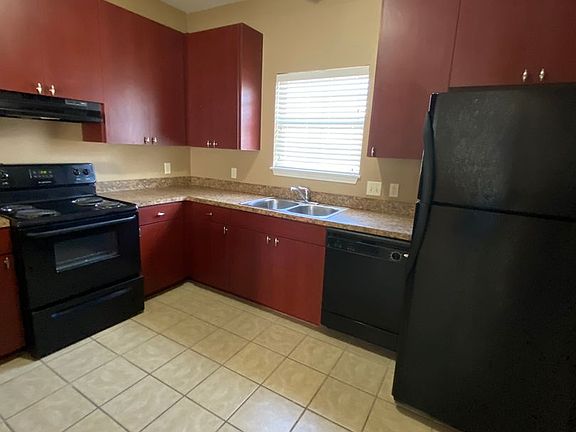 2nd image of 114 W Lagrange St APT 5