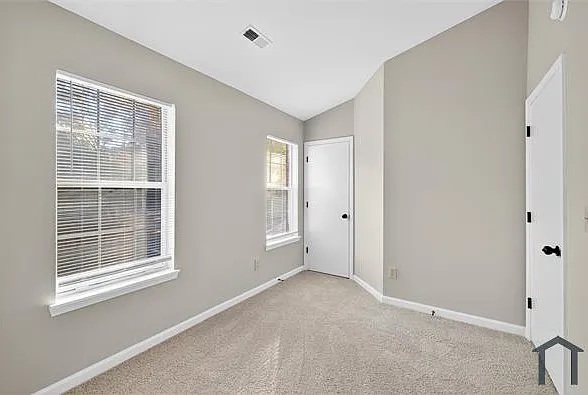 6407 Windsor Gate Ln — Photo 2