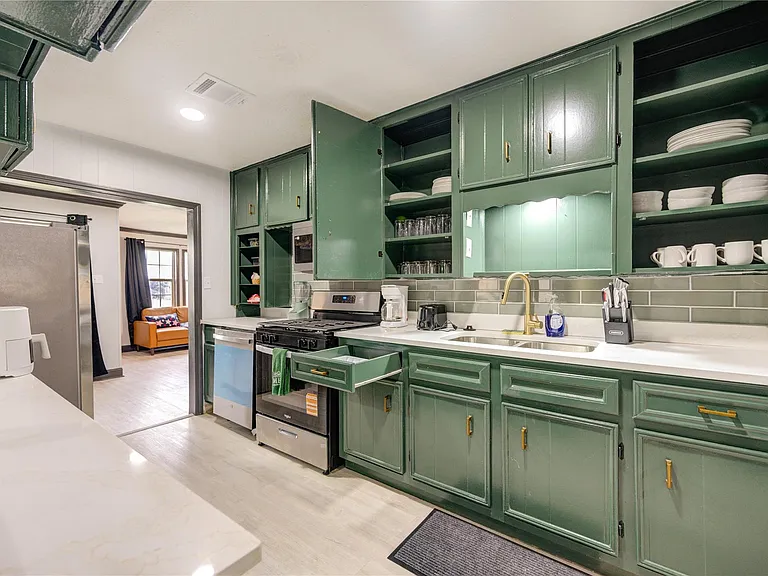 12434 Mylla St — Photo 11