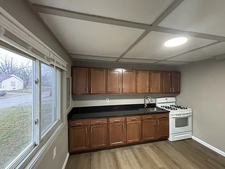 31809 Tuscola Court31809 Ct — Photo 8