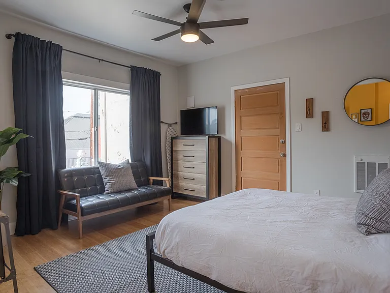 4648 Hollywood Blvd #105 — Photo 7