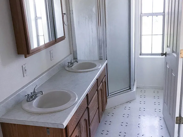 710 Jasper Cir — Photo 2