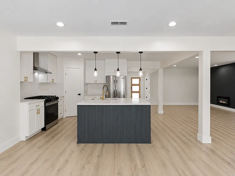 1804 Northwood Rd — Photo 7