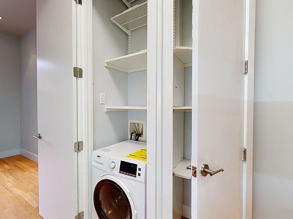 3rd image of 264 W 22nd St #2AFRONT