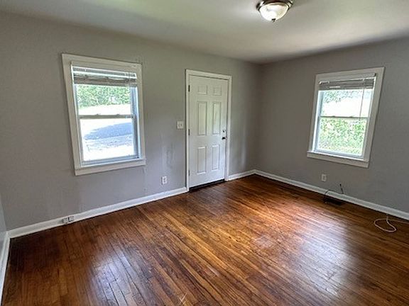 2nd image of 1518 Cleveland St