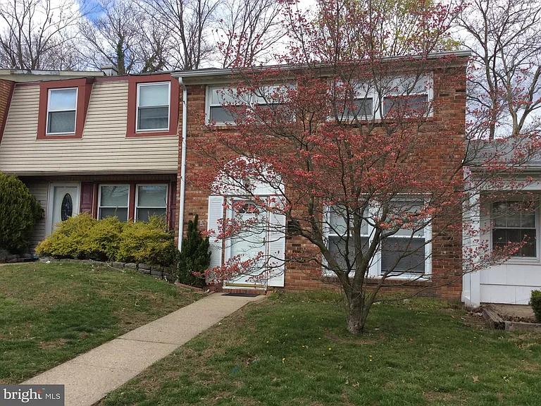 7 Rittenhouse Ct — Photo 2