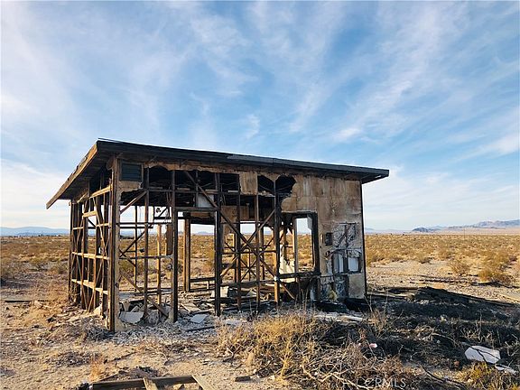 2nd image of 5 Pinto Mountain Rd