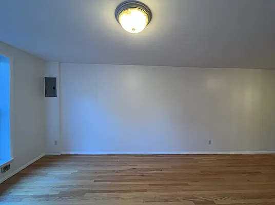 Rented by Compass | media 23