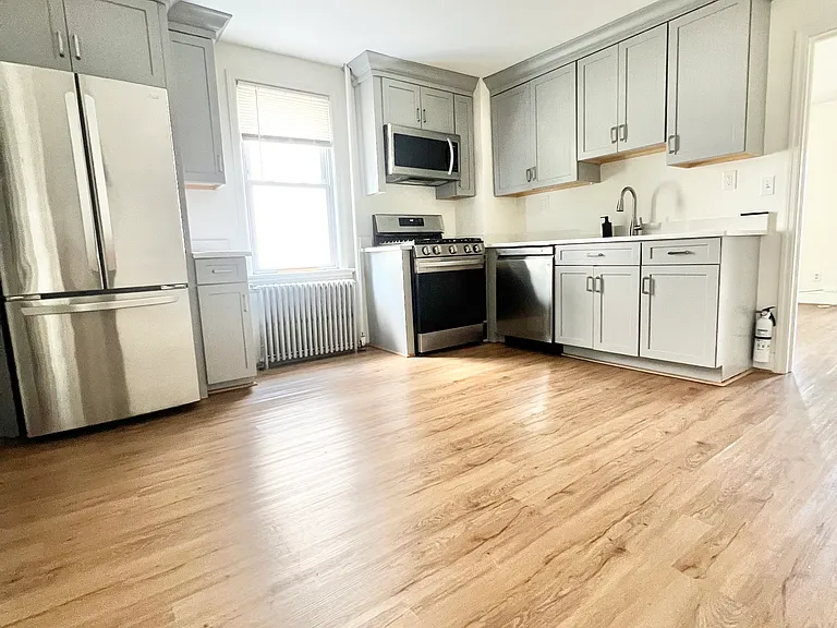 96 Baker Ave — Photo 5
