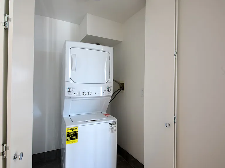 301 E 94th St #25C — Photo 11