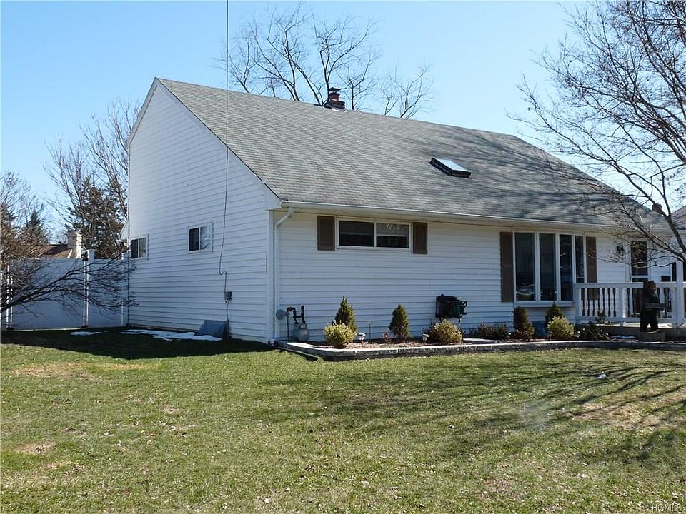 1st image of 18 Jones Dr
