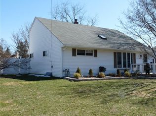 18 Jones Dr, Garnerville, NY