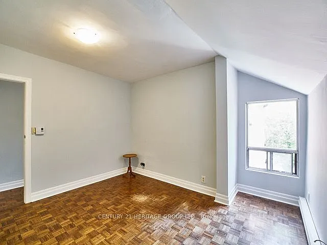 1007 Bathurst St #3 — Photo 11