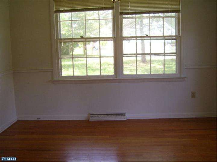 2nd image of 1949 Highland Ave