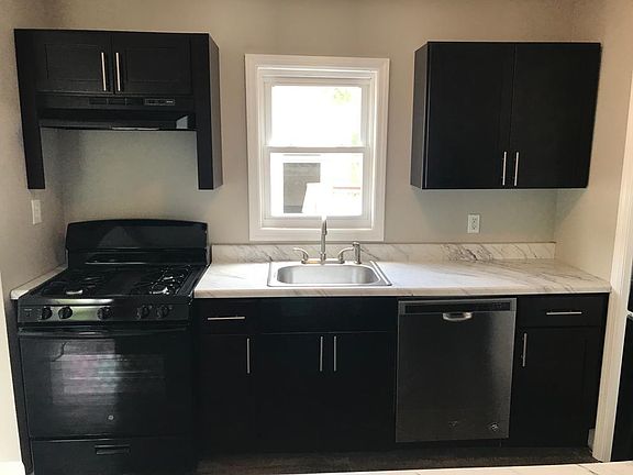 4th image of 226 Ardmore Ave