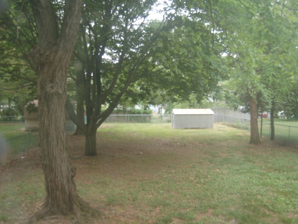 2nd image of 1005 Van Rossum Ave