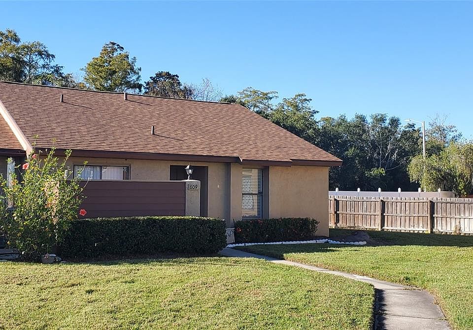 1st image of 809 Park Villa Cir