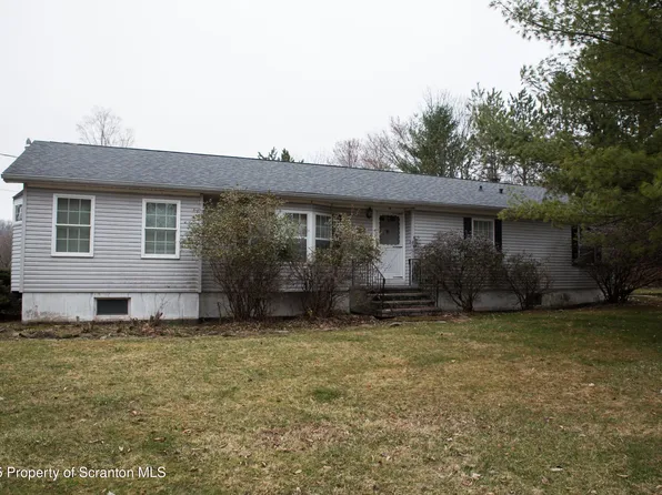 49 Bates Rd, Honesdale, PA 18431