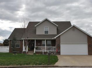 2201 W Greystone Sq, Webb City, MO 64870