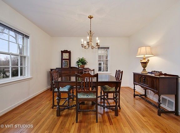 4th image of 1531 College Ave