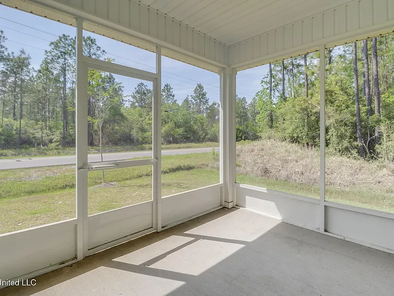 7820 Coral Ln — Photo 21