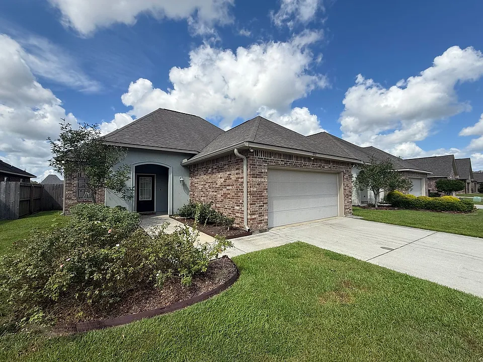 17612 Waterloo Dr