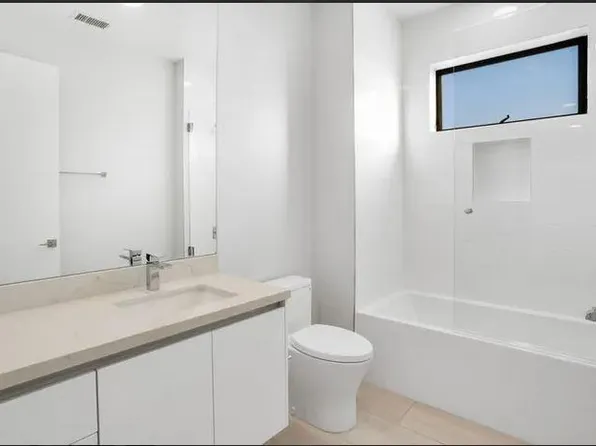 4707 Fulton Ave #306, Sherman Oaks, CA 91423