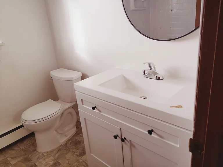 Holly Lane Apartments — Photo 9