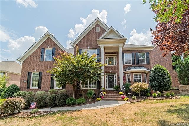 1st image of 1140 Woodhall Dr #14