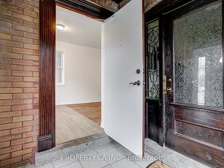 136 Ontario Ave #1 — Photo 7