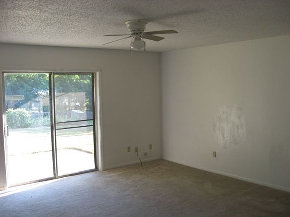 3rd image of 906 Sublett Ave
