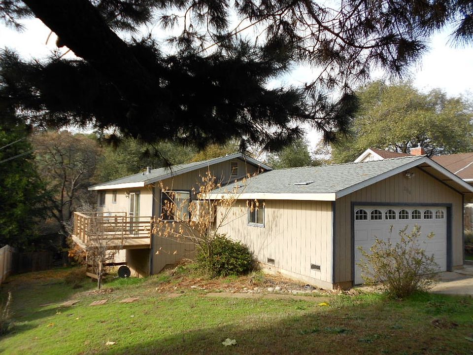 1st image of 284 Daniels Dr