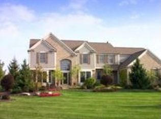 51333 Plymouth Ridge Dr, Plymouth, MI