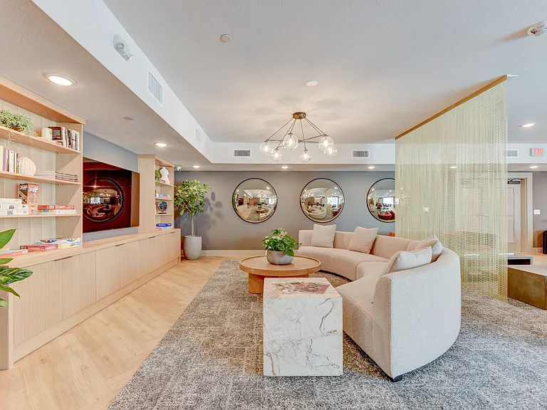 Park South — Photo 11
