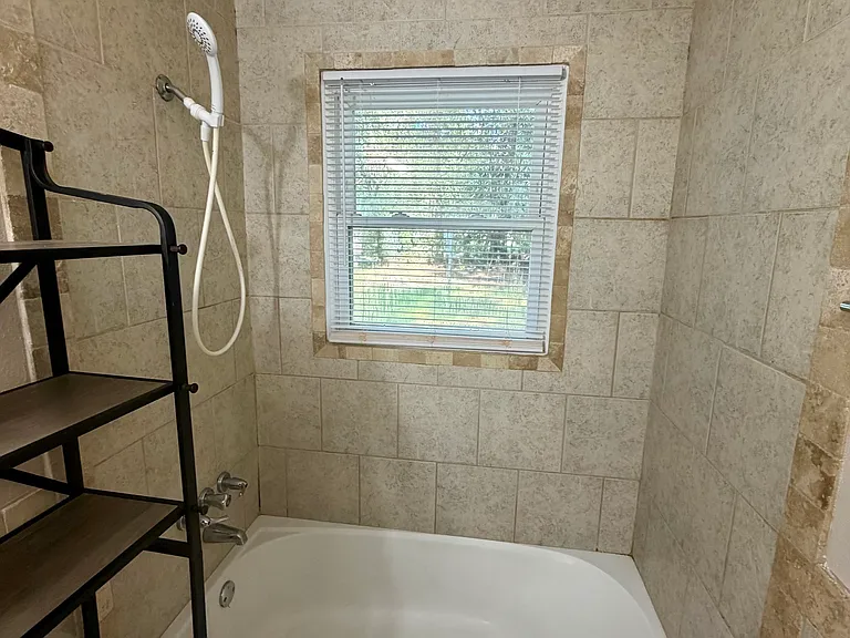 814 Crestwood Ter — Photo 20