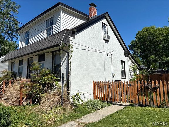 2nd image of 521 E A St