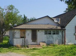 589 10th St, Glade, KS 67639