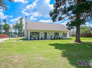 10646 Eagle Crest Dr, Denham Springs, LA 70726