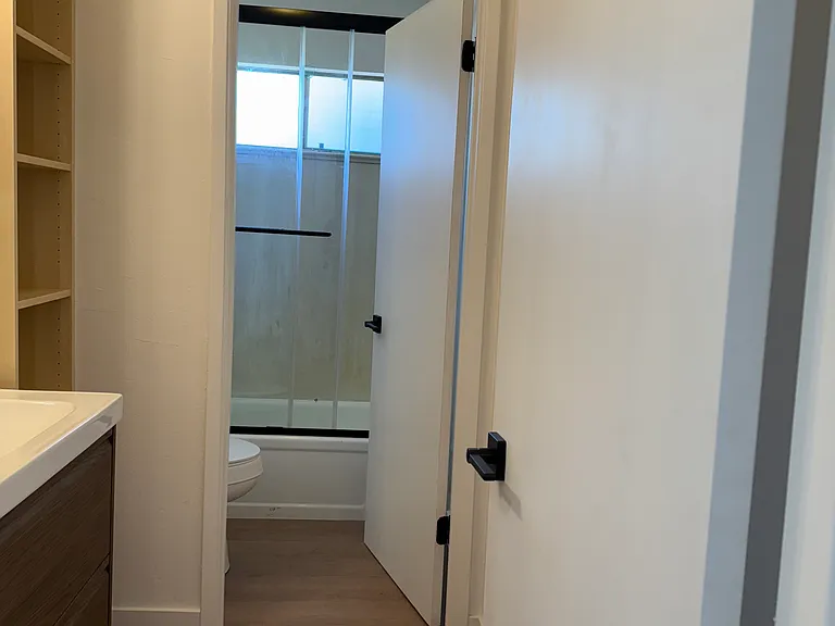 9116 Cornwall Dr — Photo 20