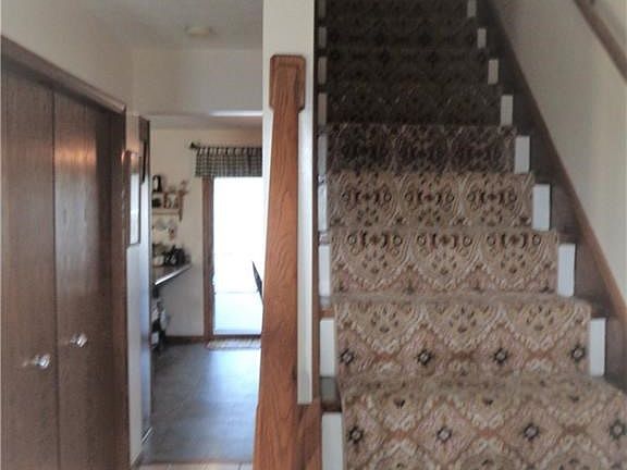 2nd image of 568 Woodcrest Dr