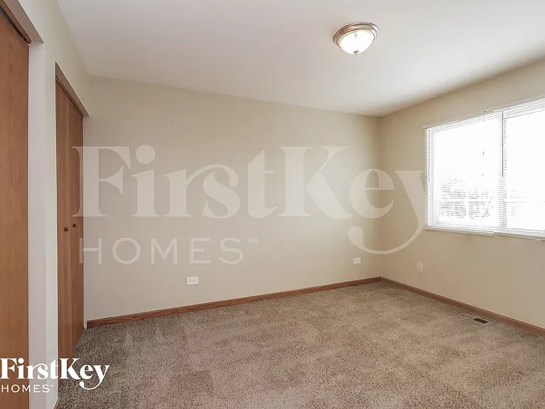 478 Foxborough Trl — Photo 11
