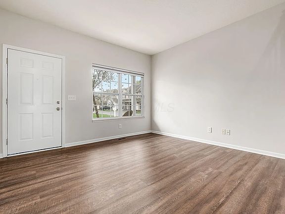 4th image of 1216 Park Dr