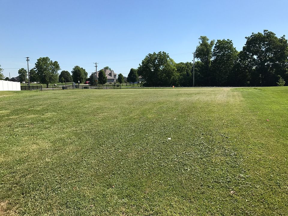2nd image of 255 Baneberry Dr